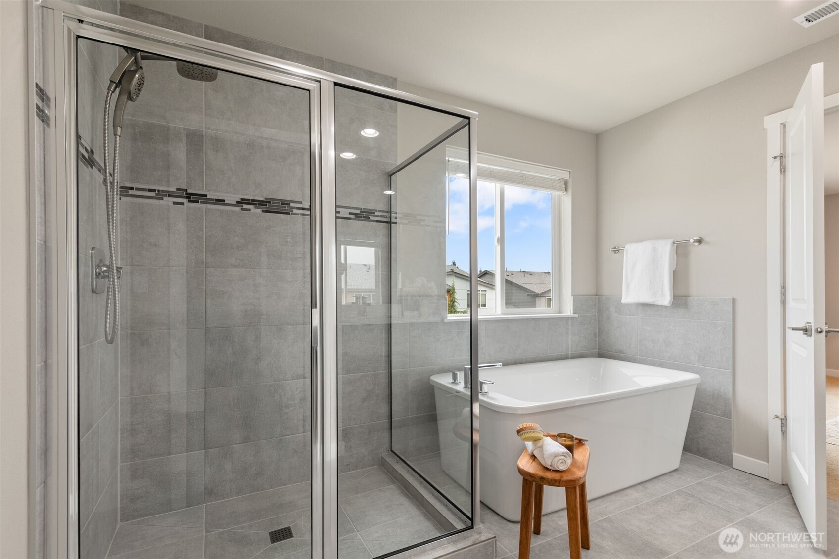 19230 37th Drive SE #4, Bothell, WA 98012
