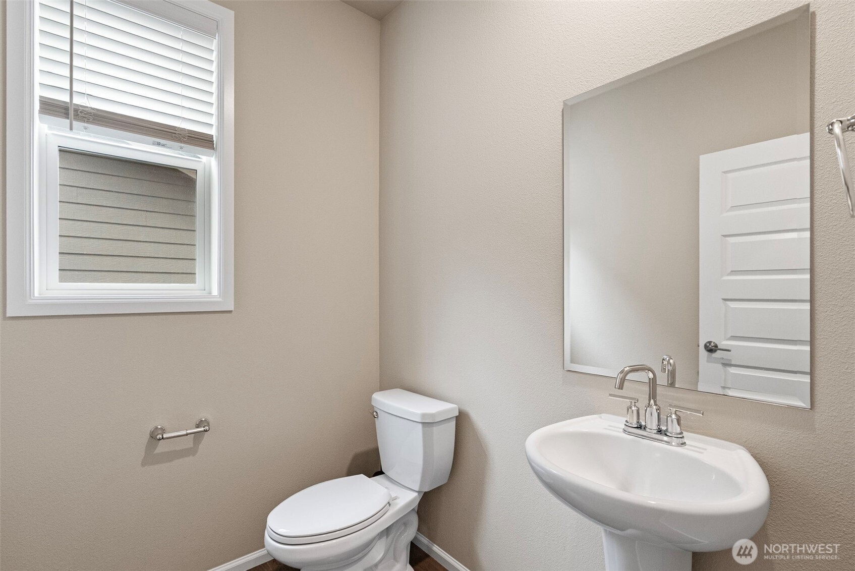 10432 Treasure Drive NW, Silverdale, WA 98383