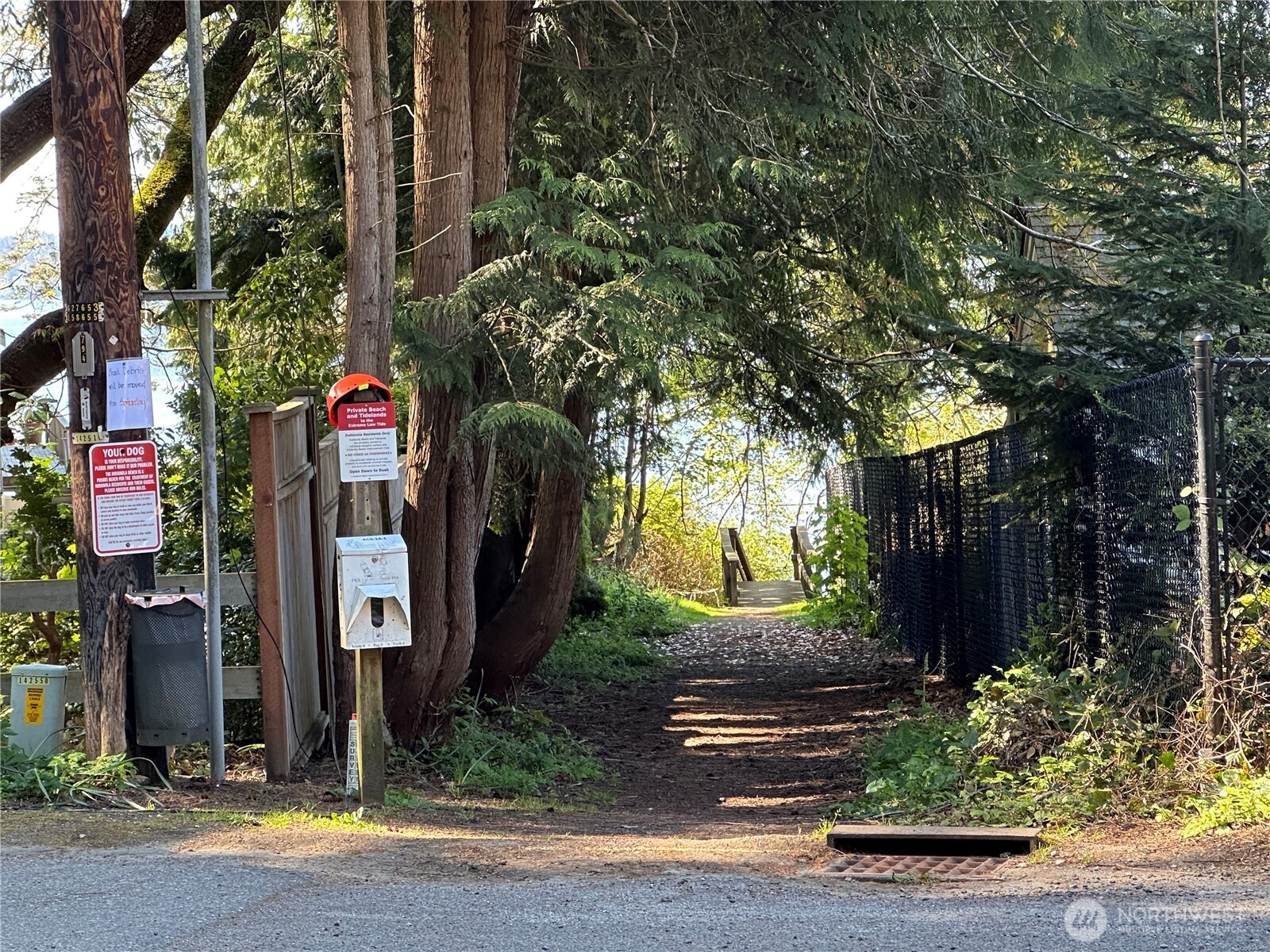 11 NE Shore Drive , Indianola, WA 98342