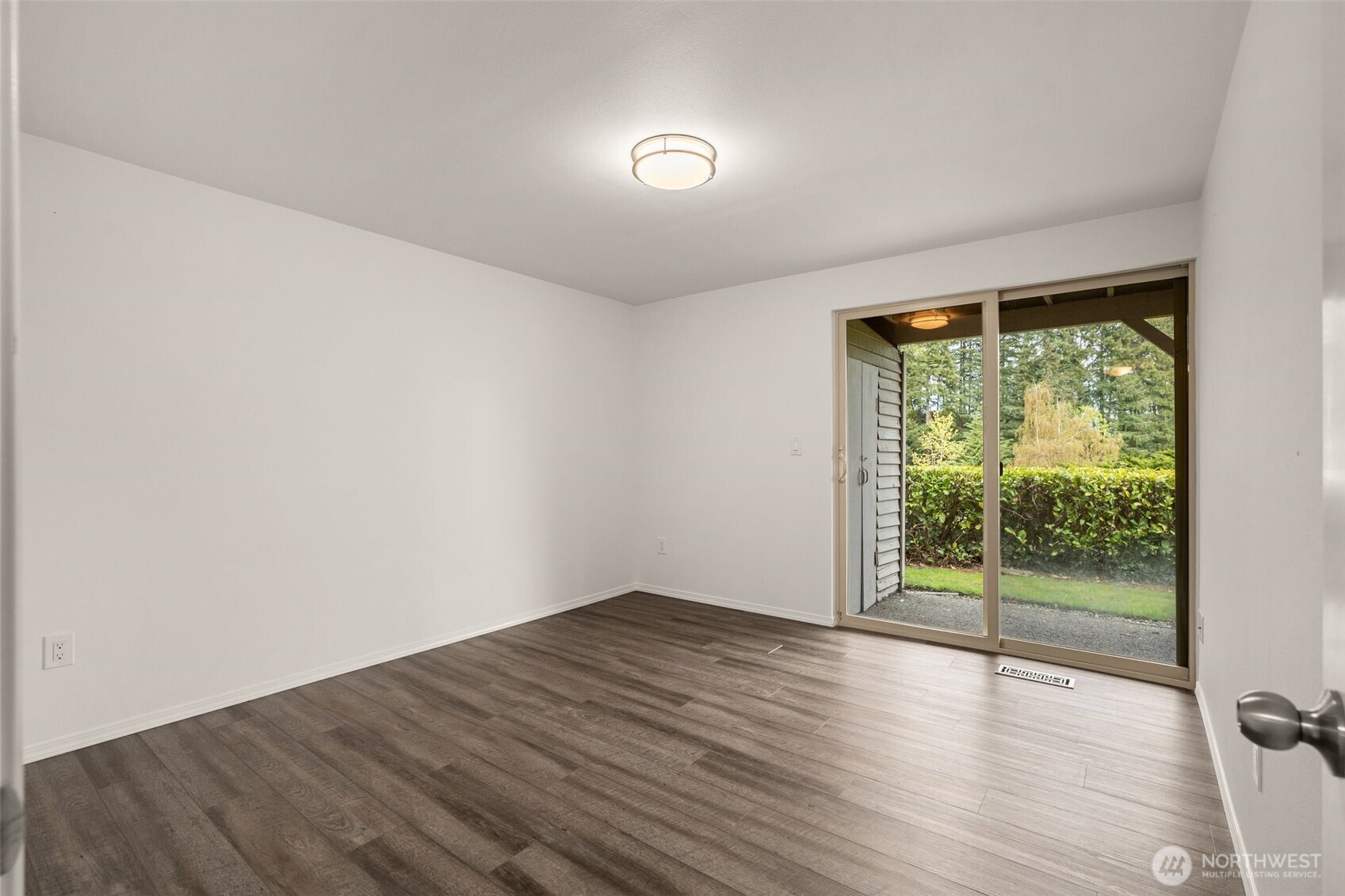 216 167th Place NE, Bellevue, WA 98008-4520