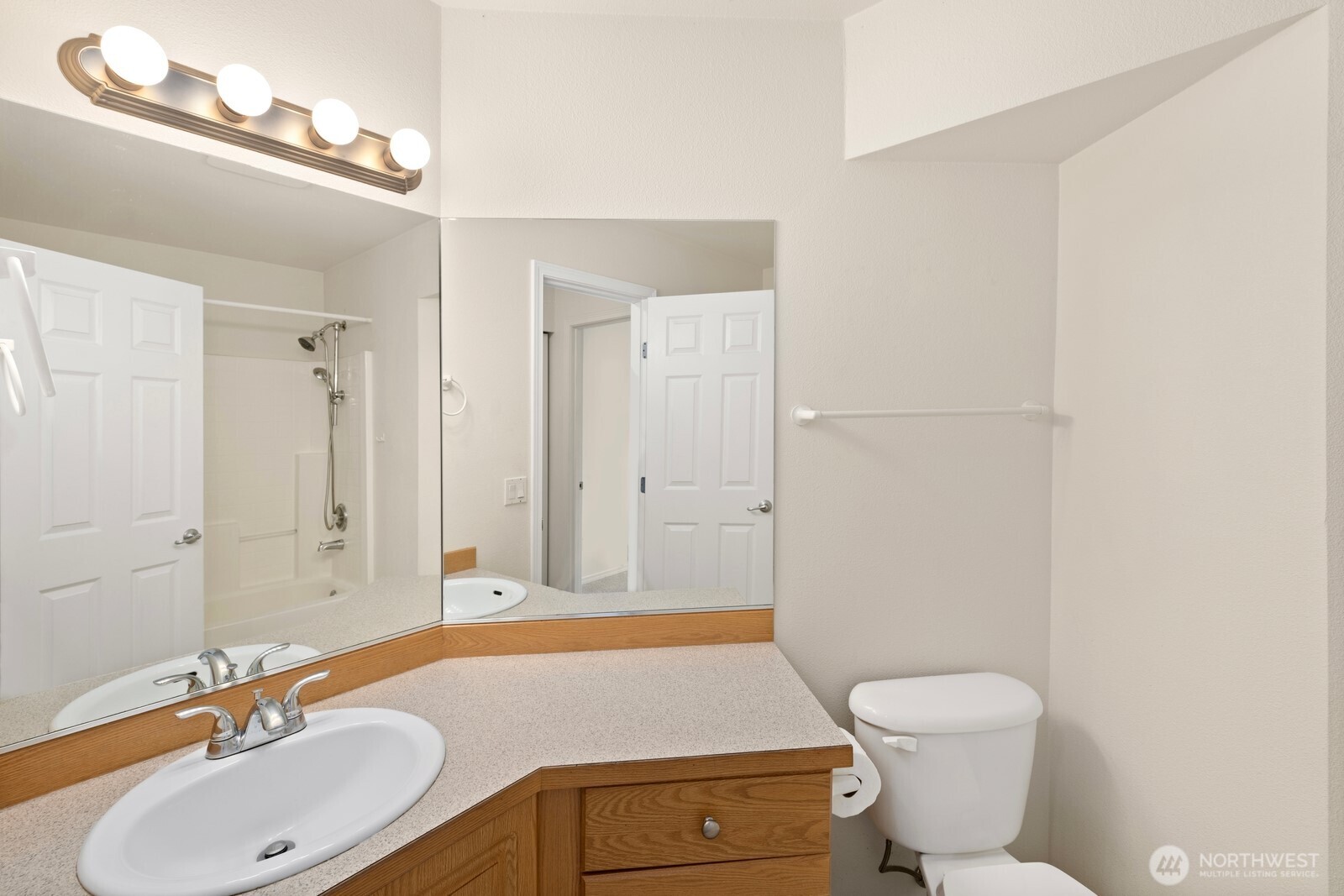 8307 210th Avenue Ct E, Bonney Lake, WA 98391