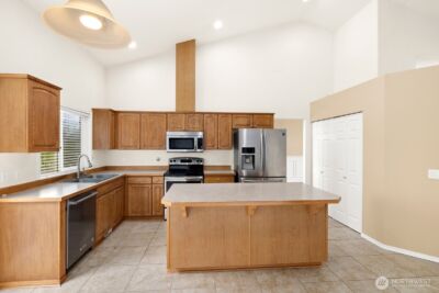 8307 210th Avenue Ct E, Bonney Lake, WA 98391 - Photo 6