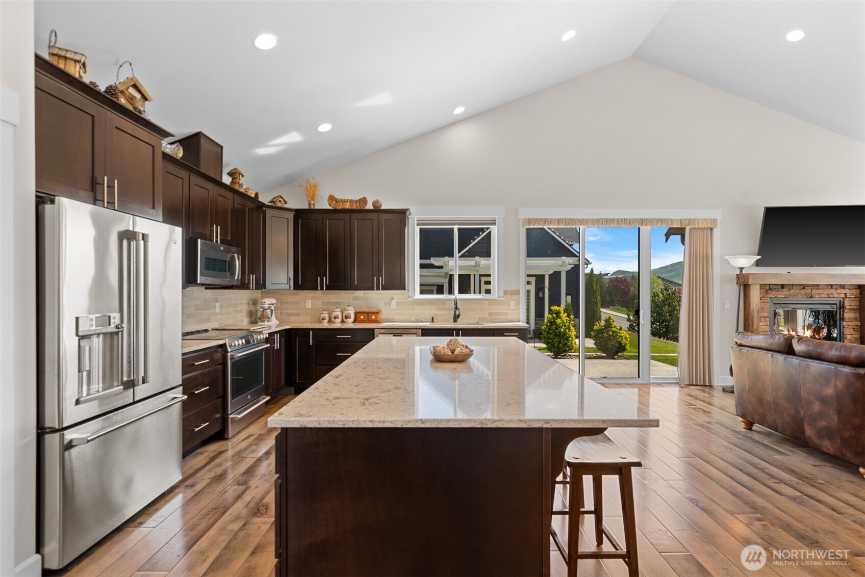2741 SE Falcon View Drive , East Wenatchee, WA 98802