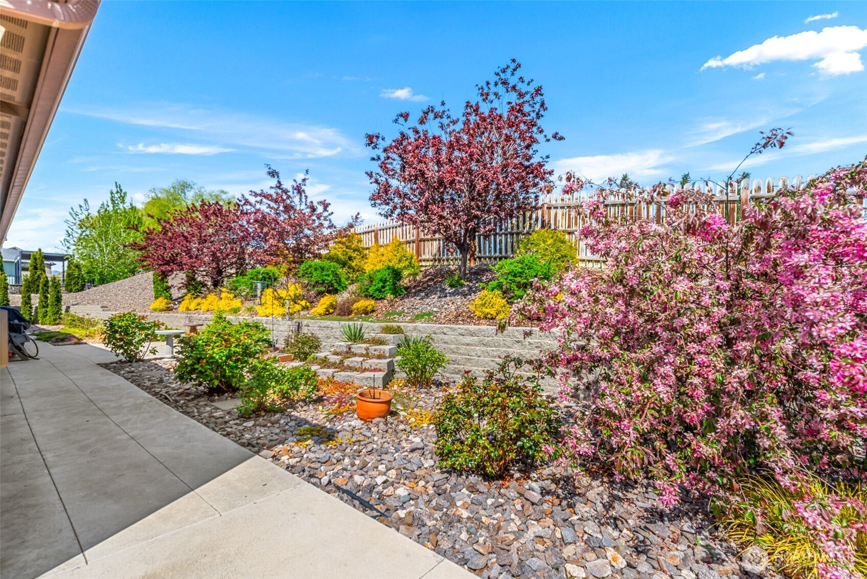 2741 SE Falcon View Drive , East Wenatchee, WA 98802