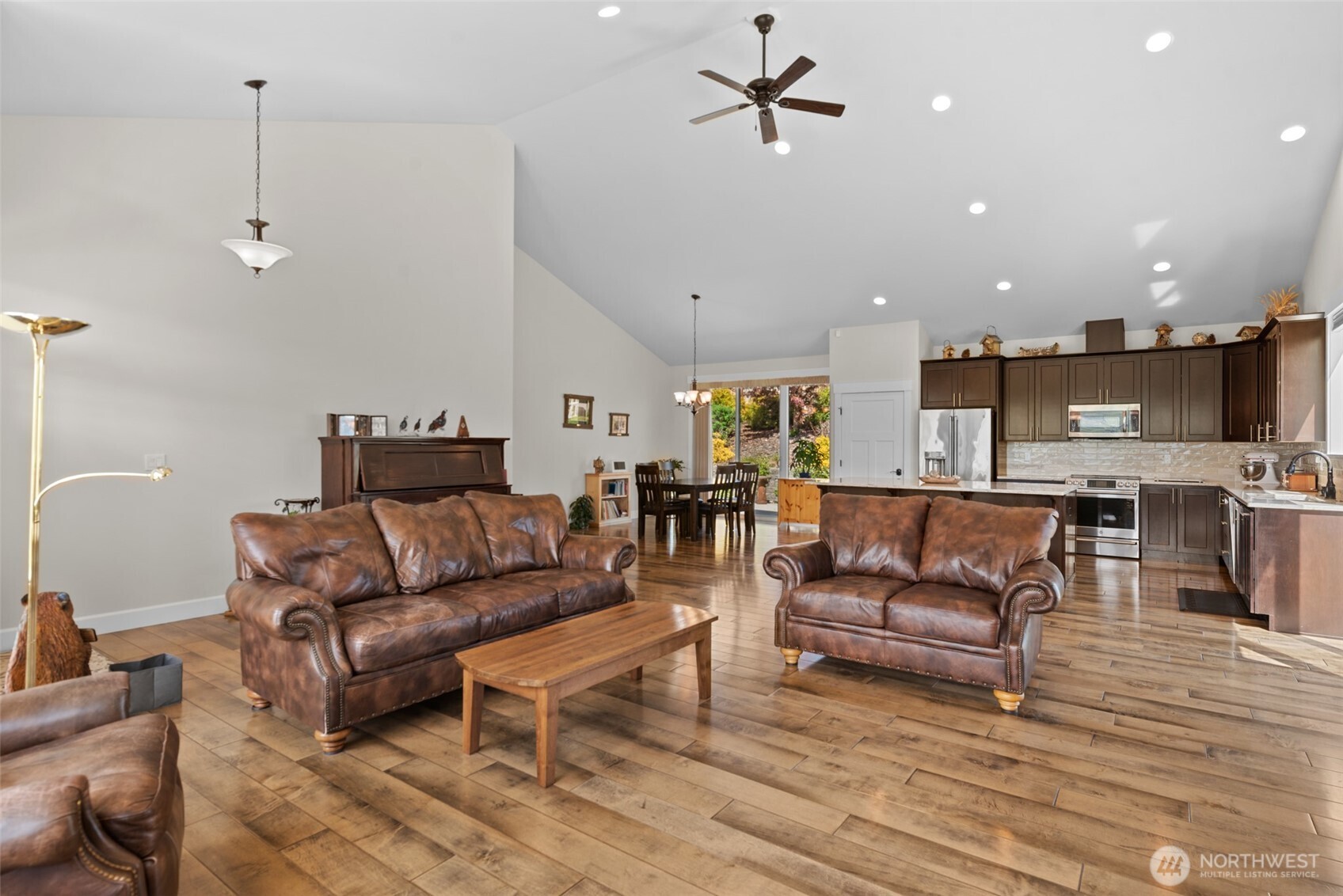 2741 SE Falcon View Drive , East Wenatchee, WA 98802