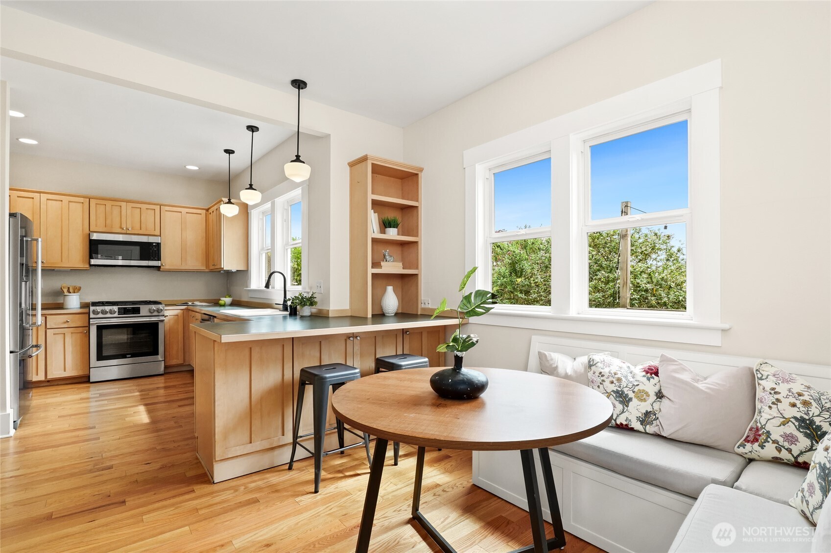 2821 NW 65th Street , Seattle, WA 98117
