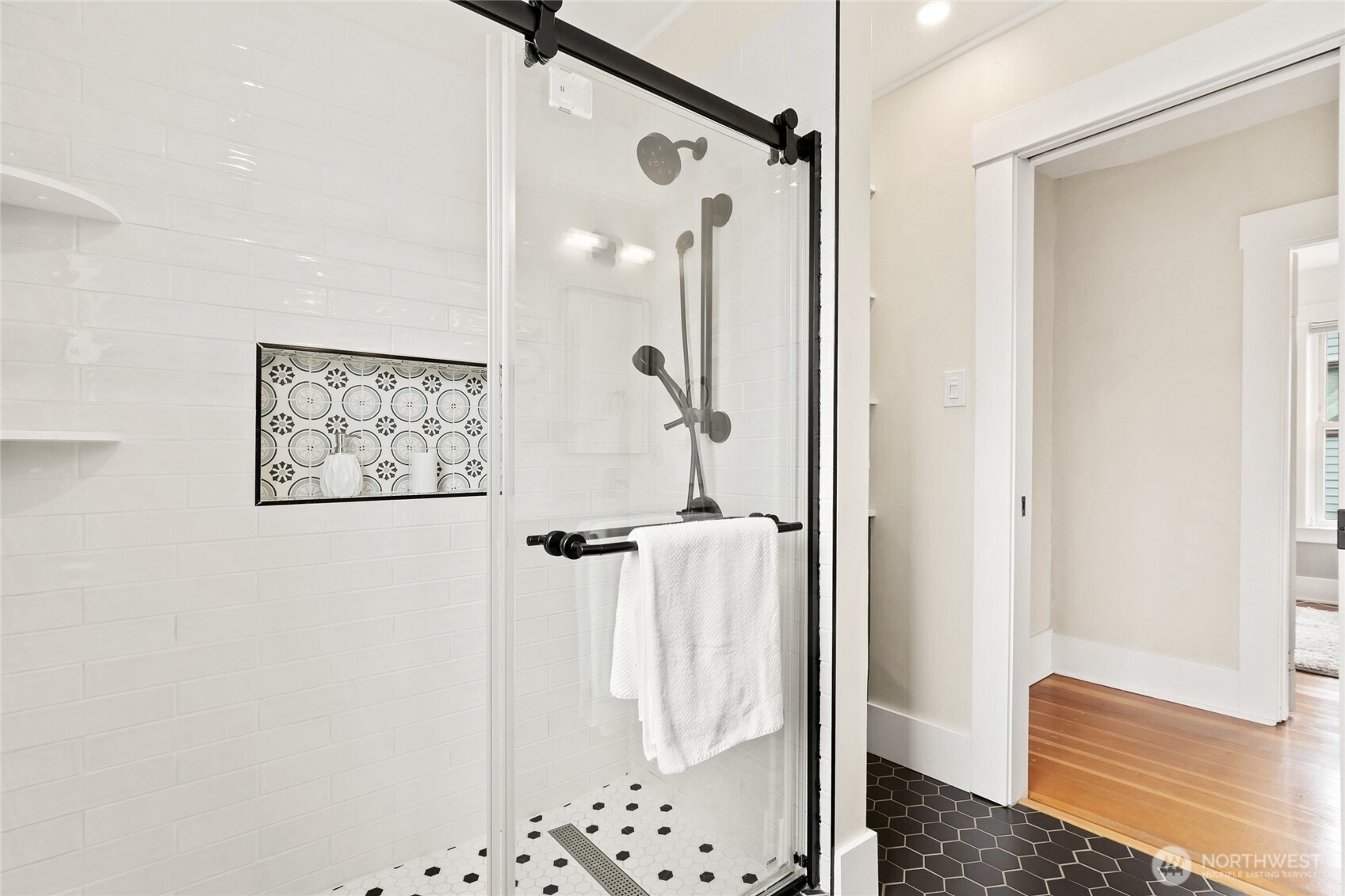 2821 NW 65th Street , Seattle, WA 98117