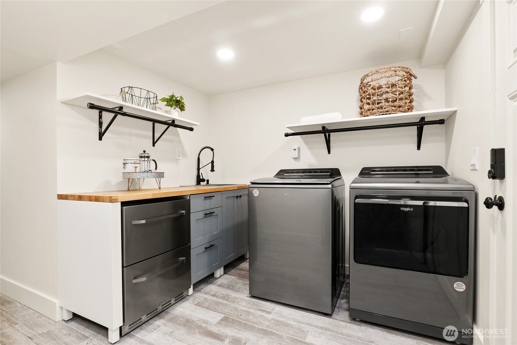 2821 NW 65th Street , Seattle, WA 98117
