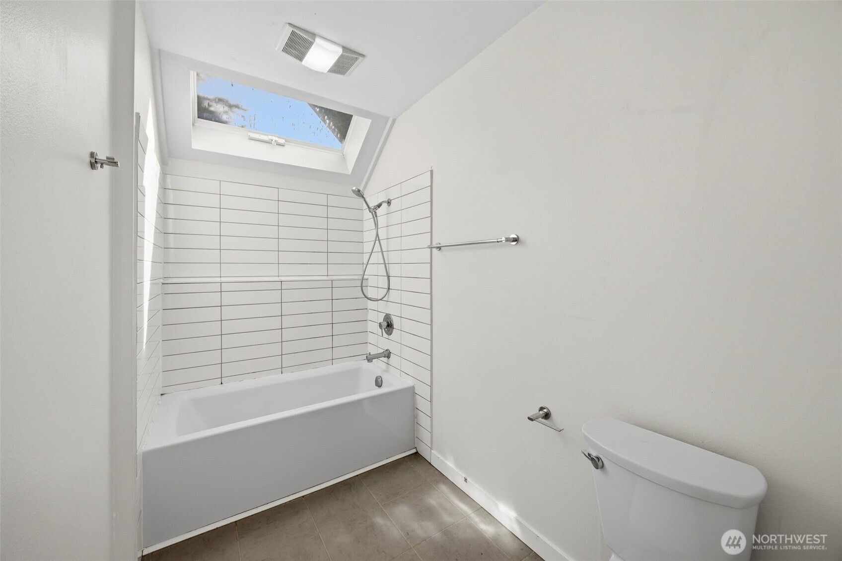 1417 N 200th Street #A6, Shoreline, WA 98133