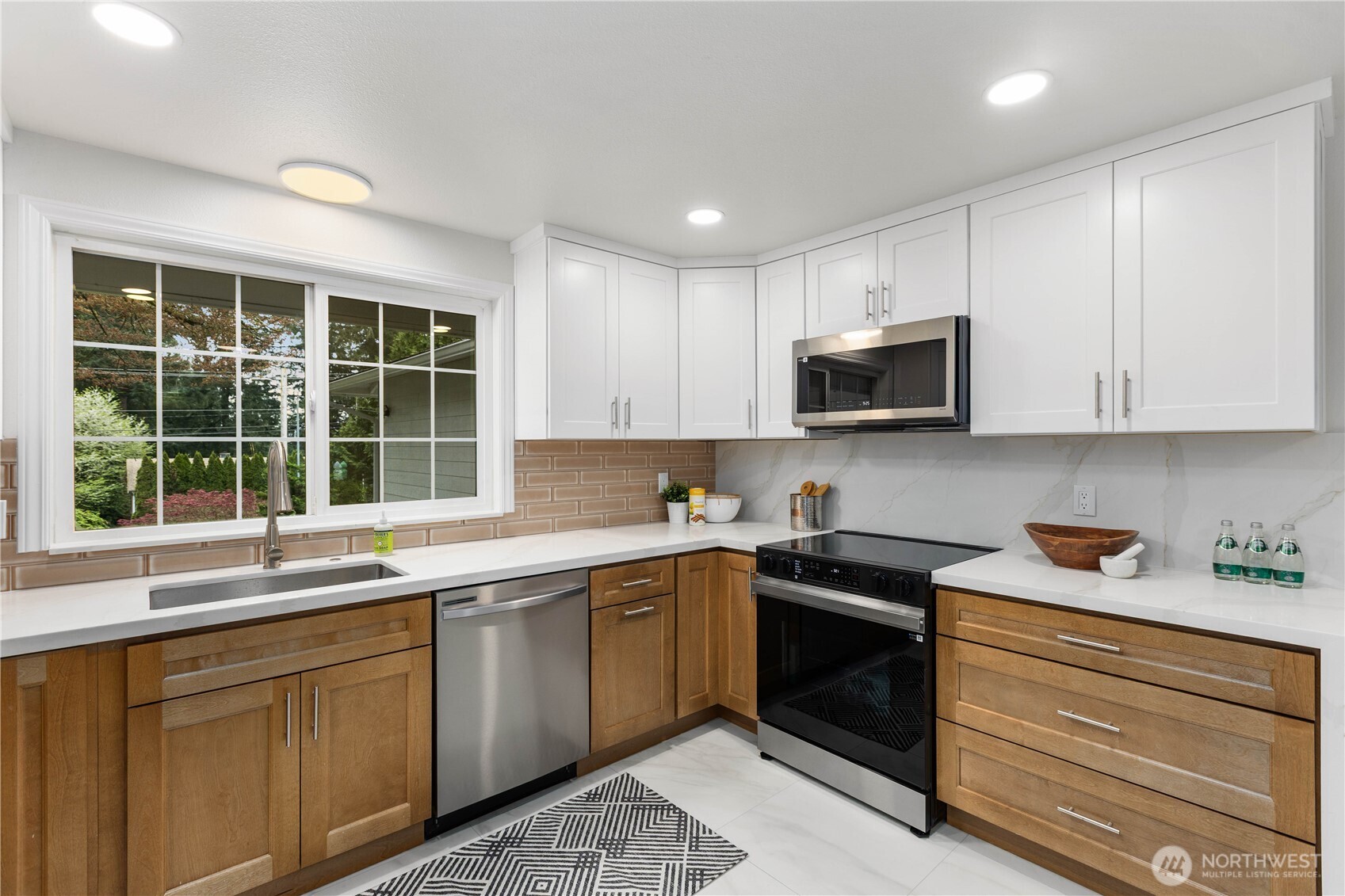 15212 Cascadian Way , Lynnwood, WA 98087