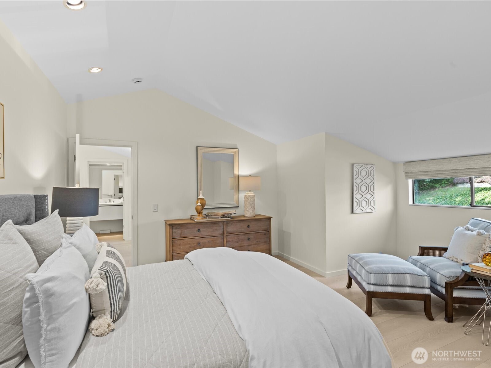 4609 102nd Lane NE, Kirkland, WA 98033