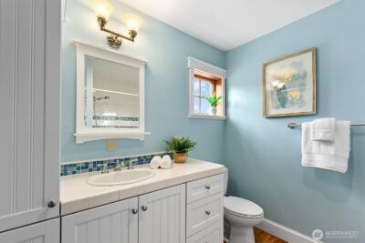 4060 39th Avenue SW, Seattle, WA 98116 - Photo 16