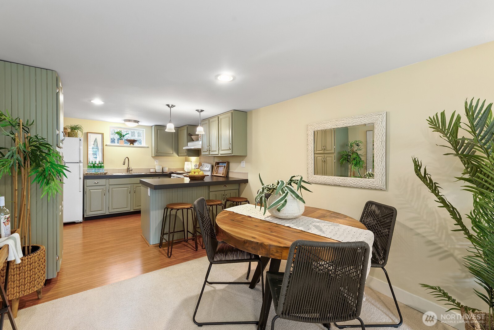 4060 39th Avenue SW, Seattle, WA 98116