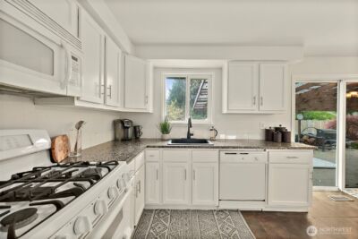 211 170th Street E, Spanaway, WA 98387 - Photo 18