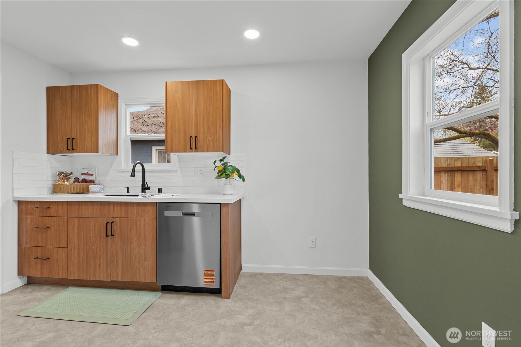 3610 S Ainsworth Avenue , Tacoma, WA 98418