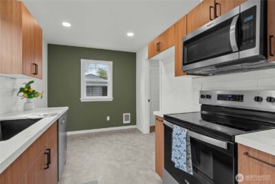 3610 S Ainsworth Avenue , Tacoma, WA 98418 - Photo 8