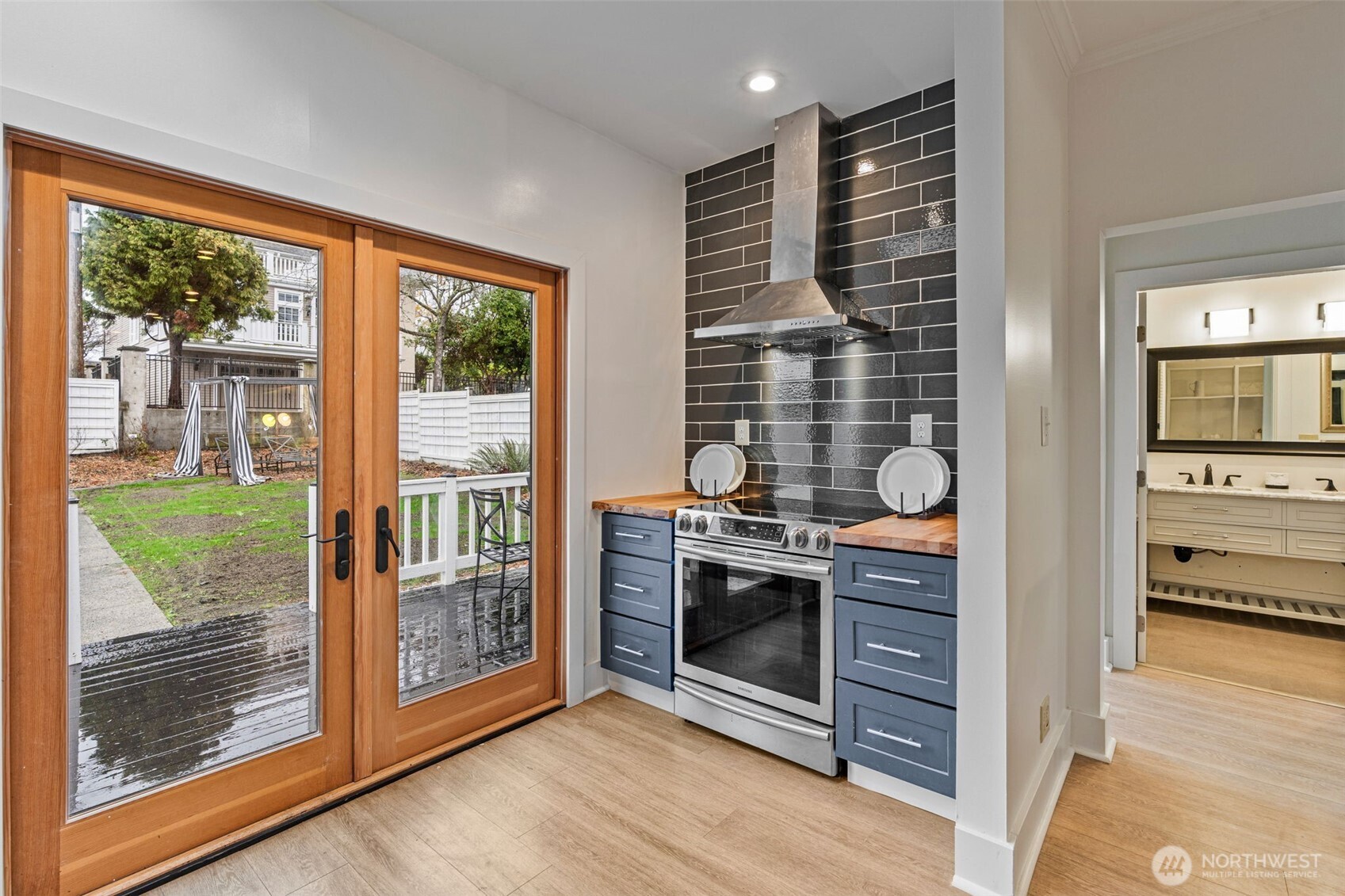 4605 N Cheyenne Street , Tacoma, WA 98407