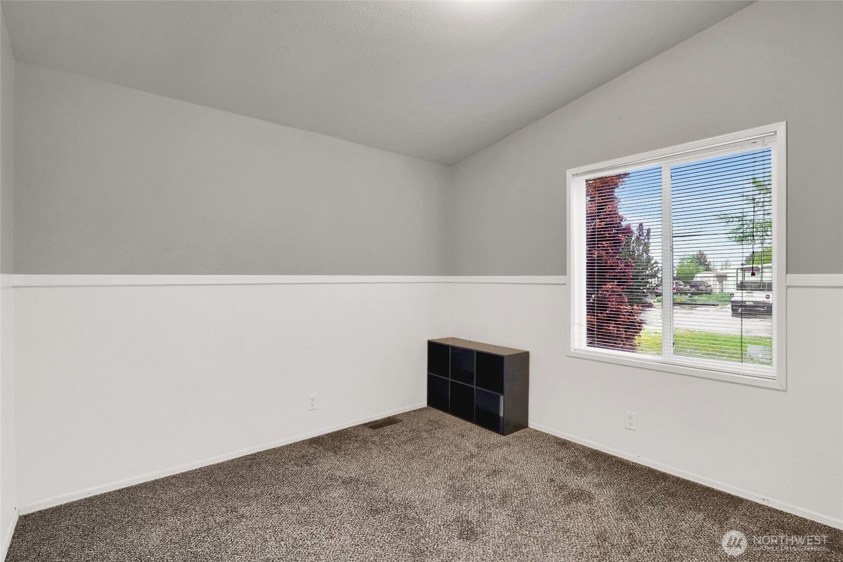 4815 NE Airway Drive #121, Moses Lake, WA 98837-9883