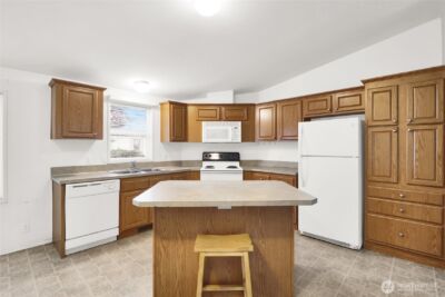 4815 NE Airway Drive #121, Moses Lake, WA 98837-9883 - Photo 7