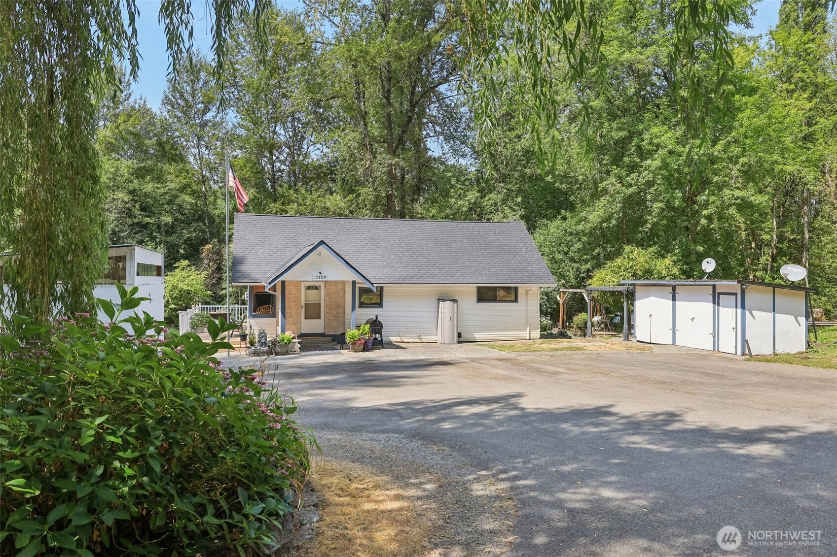 17209 W Riverside Drive , Bothell, WA 98011