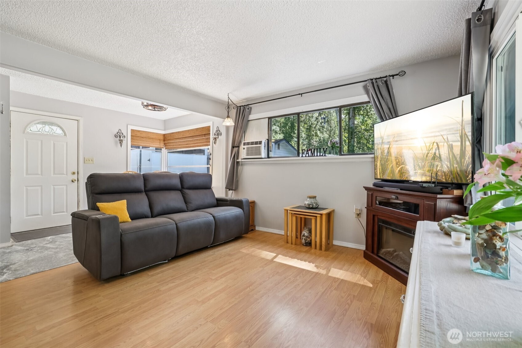 17209 W Riverside Drive , Bothell, WA 98011