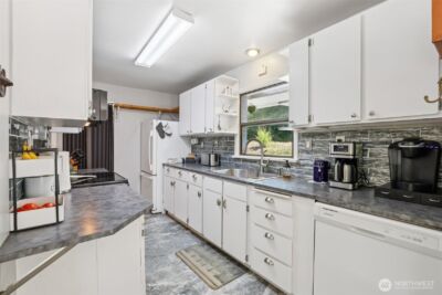 17209 W Riverside Drive , Bothell, WA 98011 - Photo 9