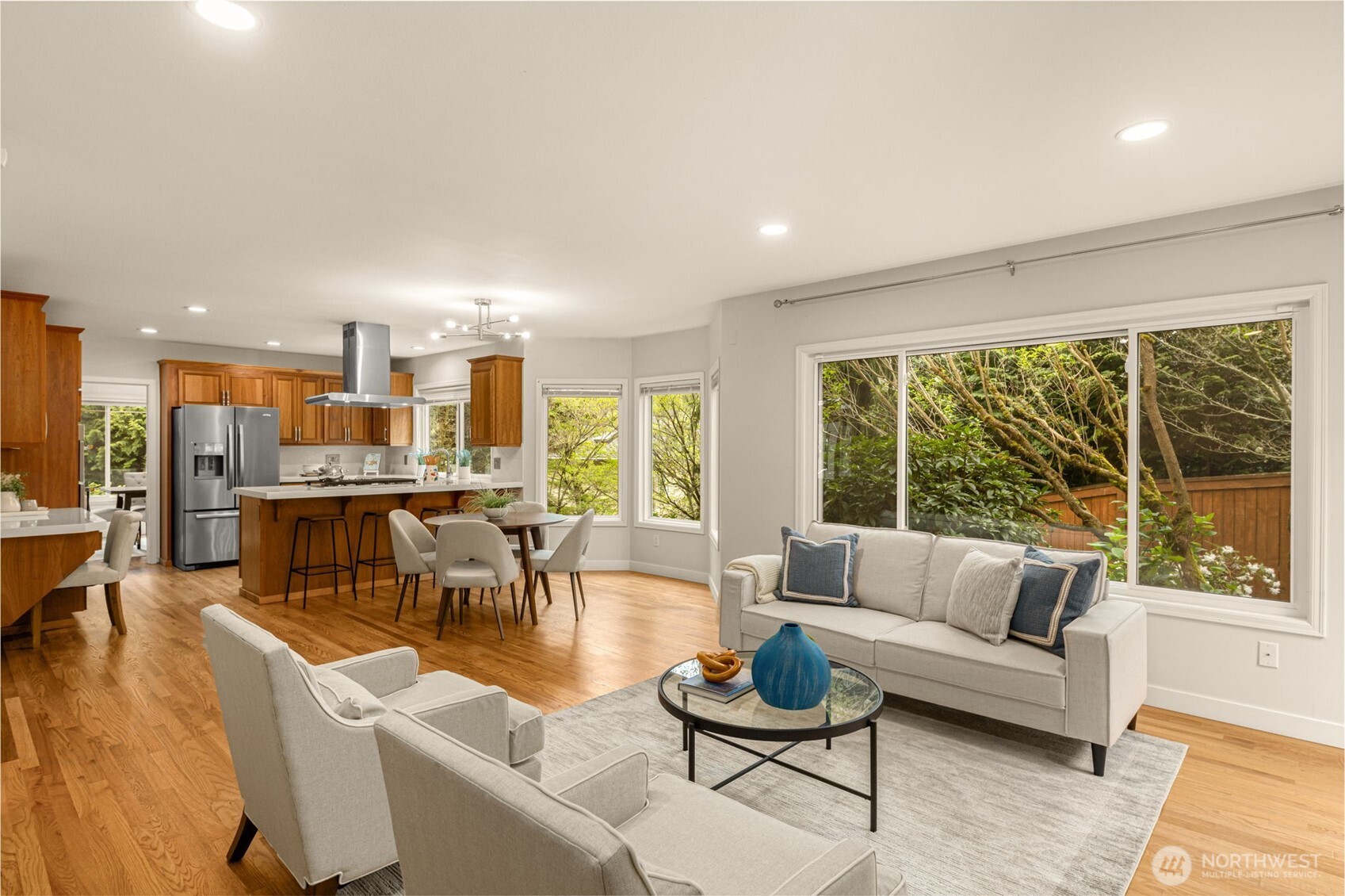 15409 101st Place NE, Bothell, WA 98011
