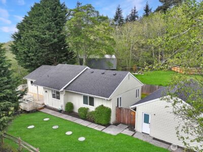 3760 Periwinkle Road , Clinton, WA 98236