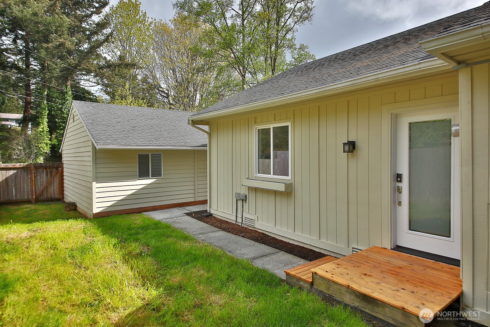 3760 Periwinkle Road , Clinton, WA 98236