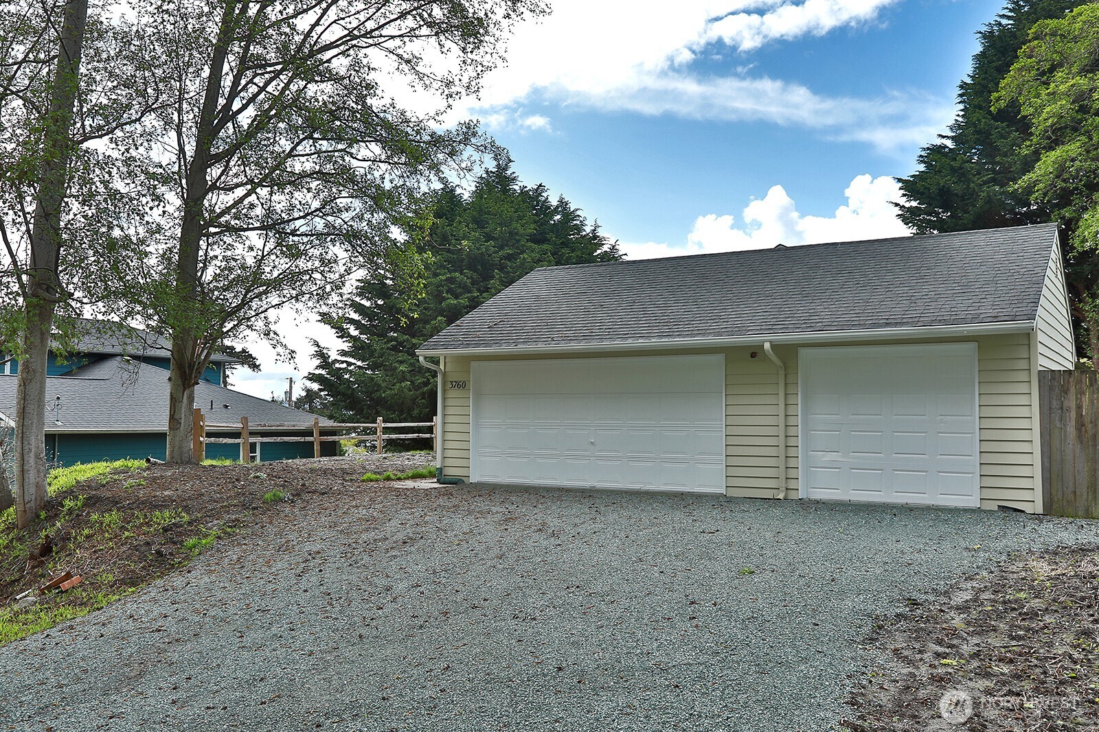 3760 Periwinkle Road , Clinton, WA 98236
