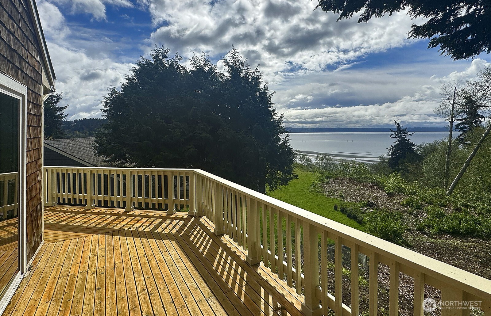 3760 Periwinkle Road , Clinton, WA 98236