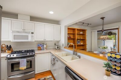 1143 Windy Beach Lane , Silverdale, WA 98383 - Photo 11