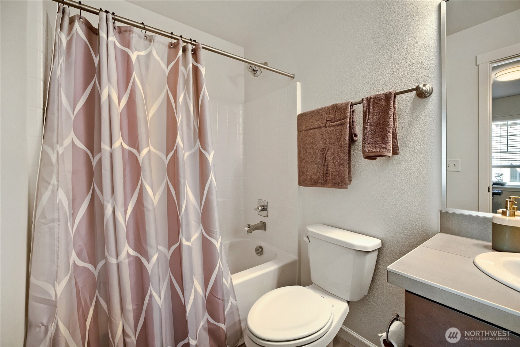 22328 88th Way S #G104, Kent, WA 98031