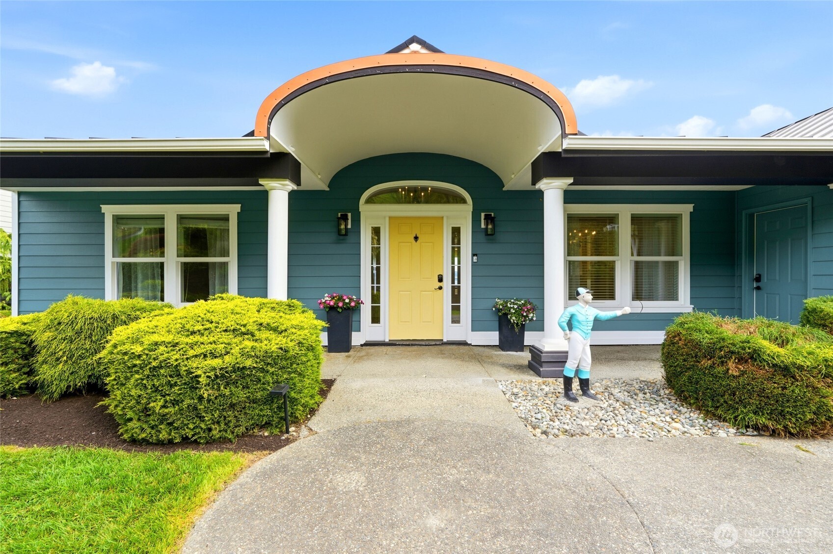838 Gladstone Drive , Camano Island, WA 98282