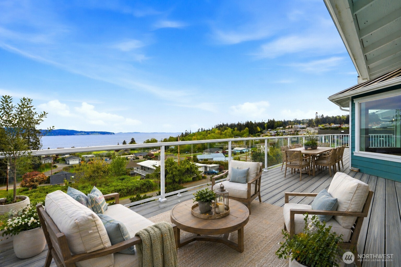 838 Gladstone Drive , Camano Island, WA 98282