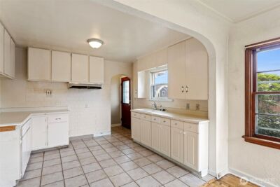 5802 Pacific Ave , Tacoma, WA 98408 - Photo 5