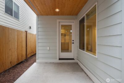 13 160th Place SE, Bothell, WA 98012 - Photo 32
