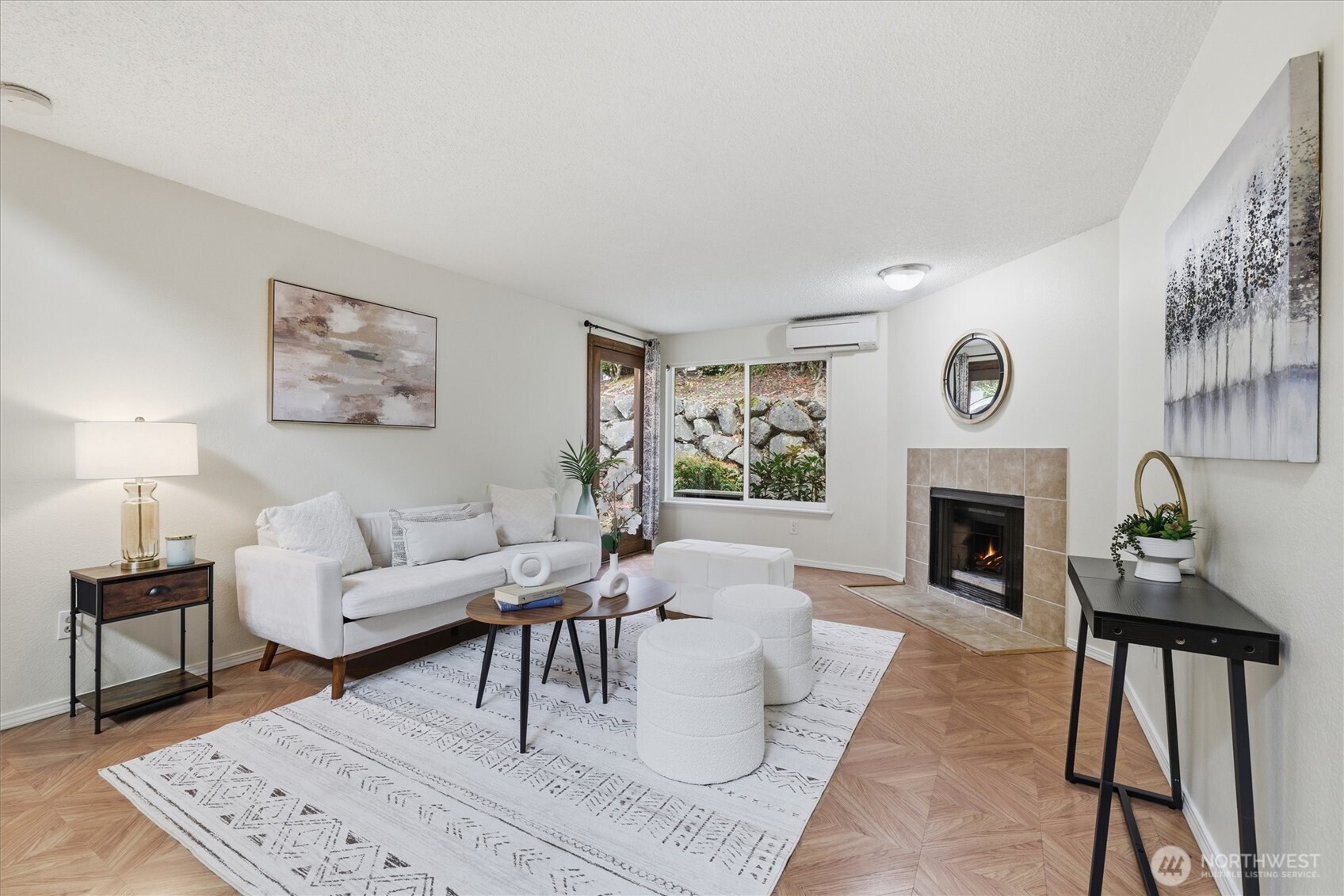 15929 NE 41st Street #8B, Redmond, WA 98052