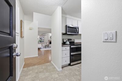 15929 NE 41st Street #8B, Redmond, WA 98052 - Photo 16