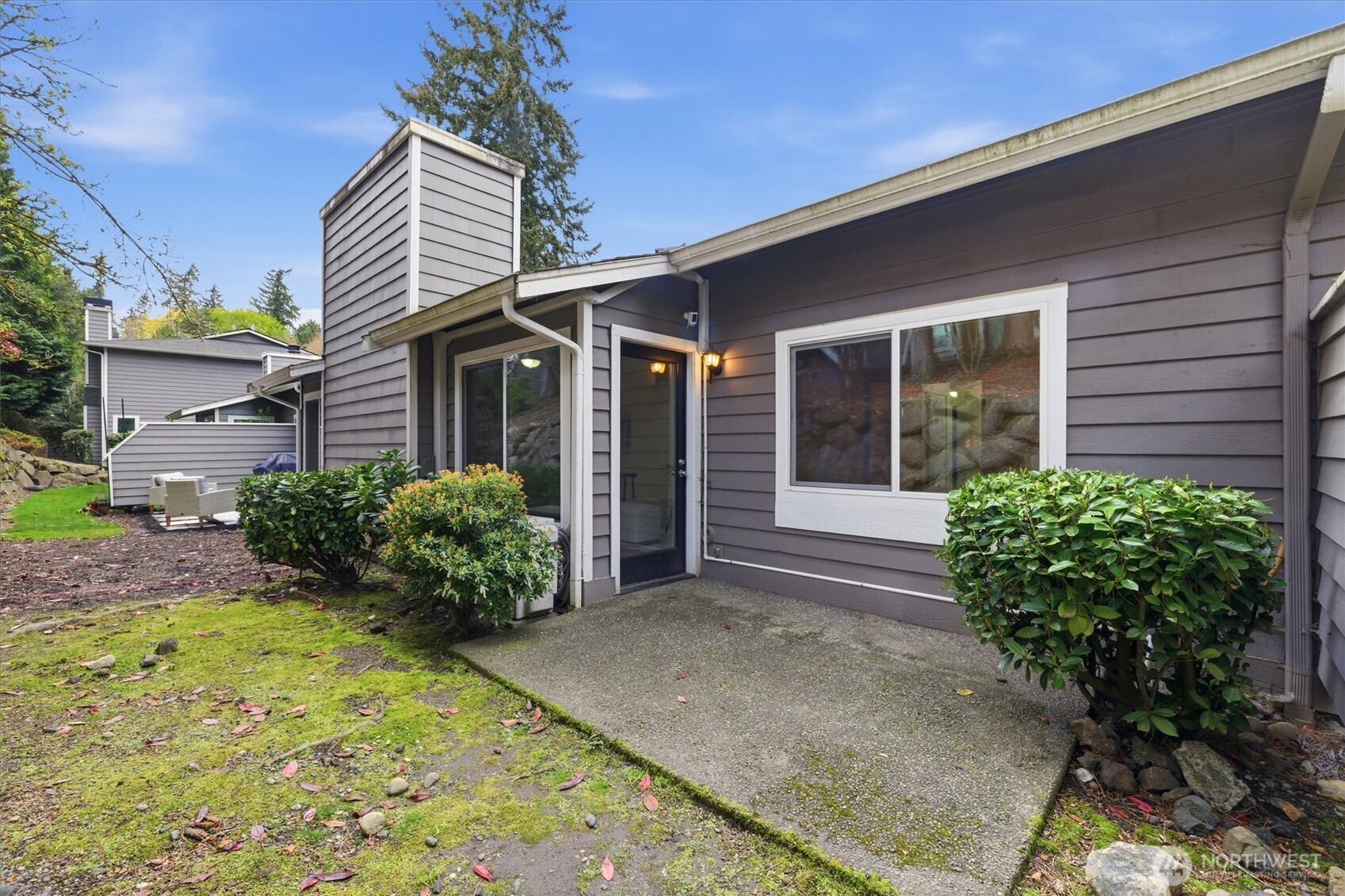 15929 NE 41st Street #8B, Redmond, WA 98052