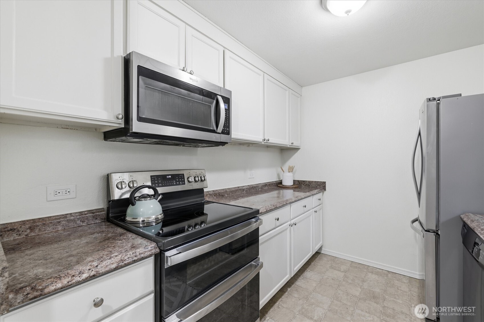 15929 NE 41st Street #8B, Redmond, WA 98052