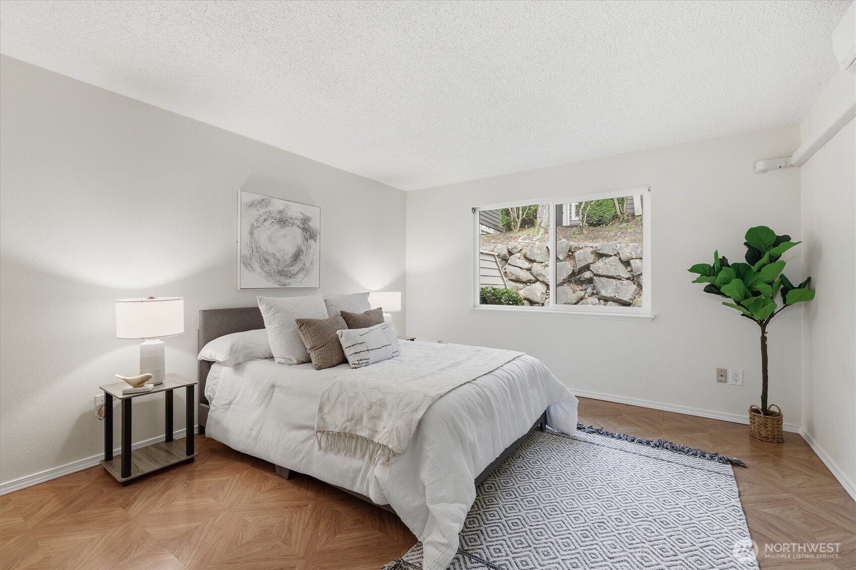 15929 NE 41st Street #8B, Redmond, WA 98052