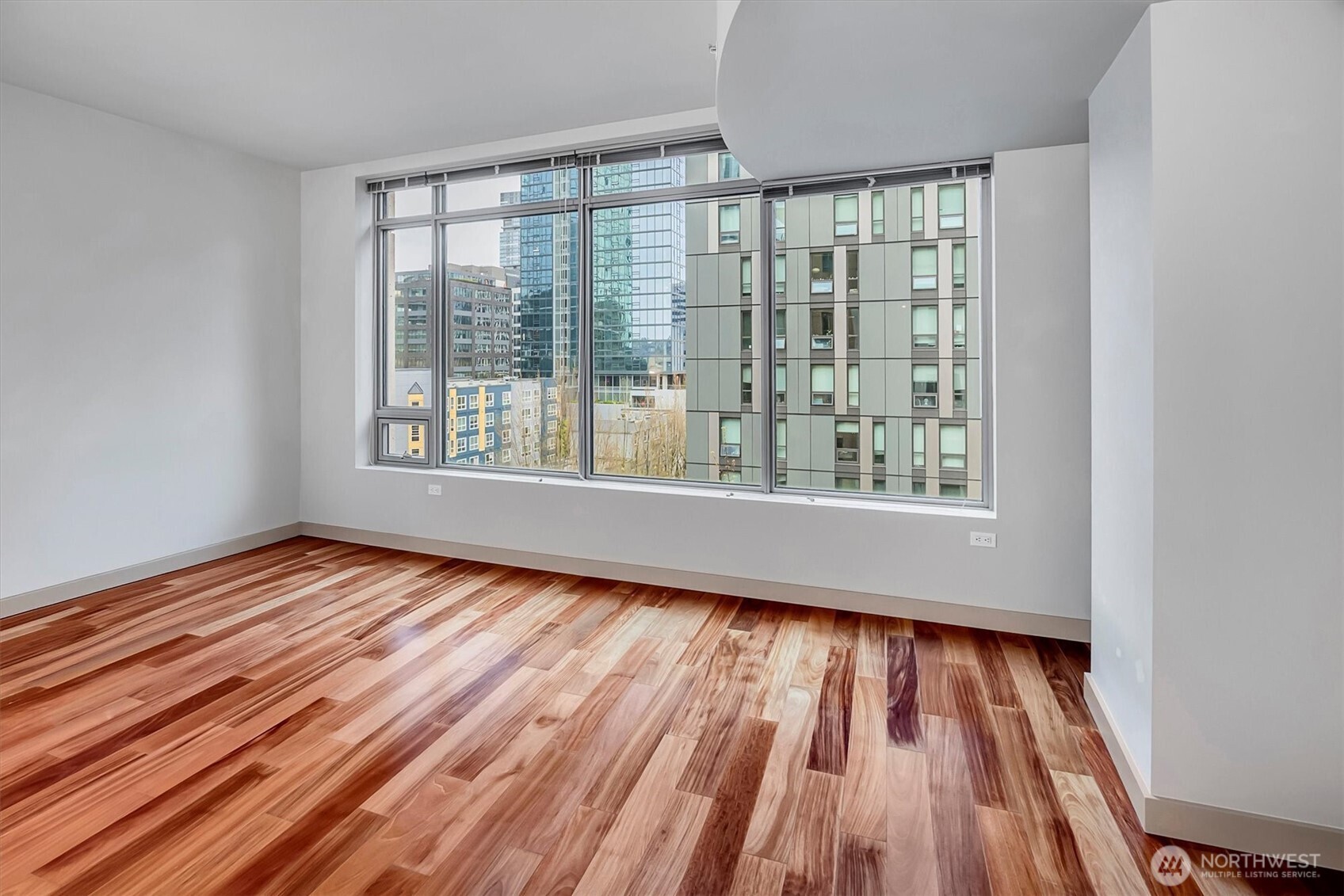 910 Lenora Street #S1004, Seattle, WA 98121