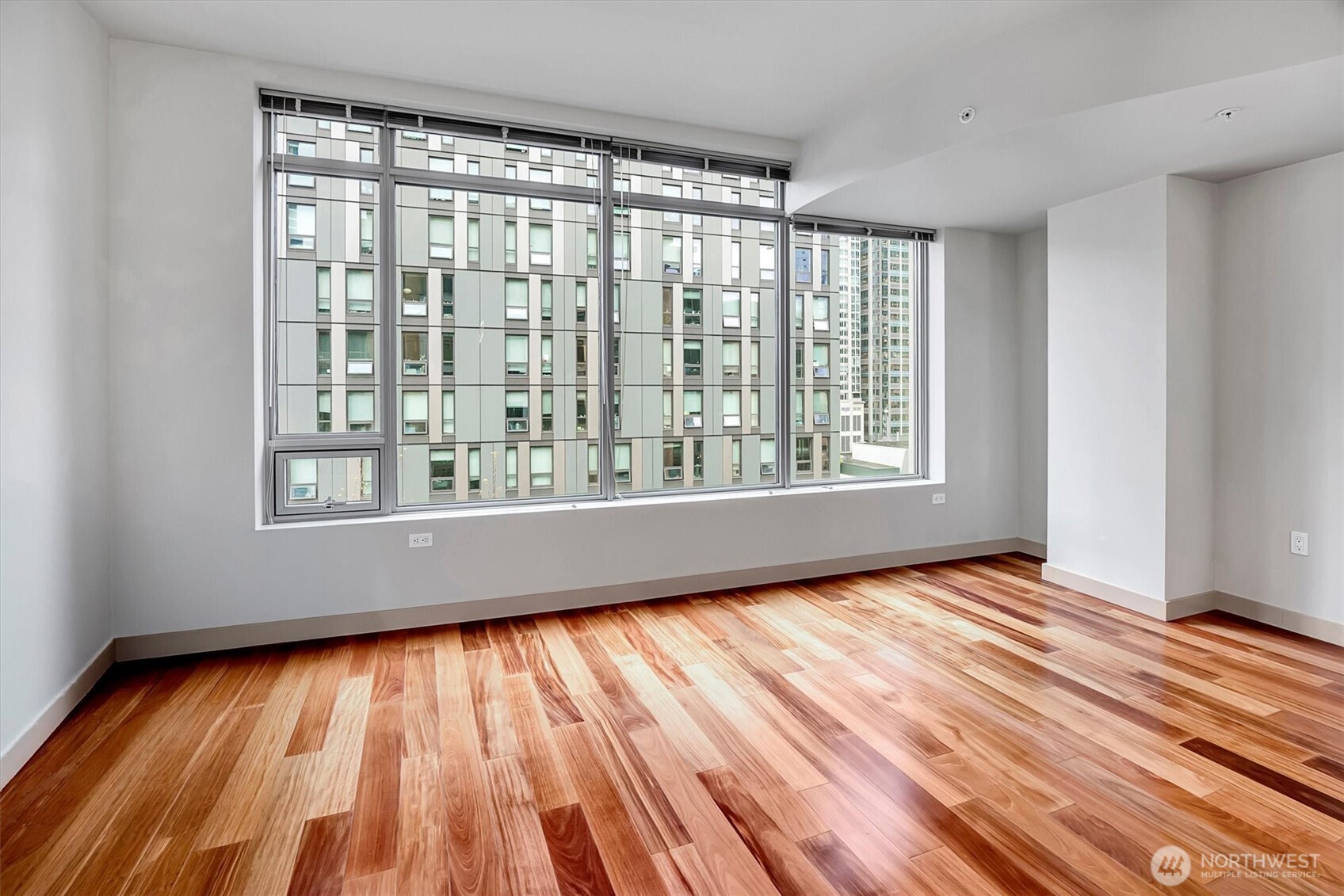 910 Lenora Street #S1004, Seattle, WA 98121