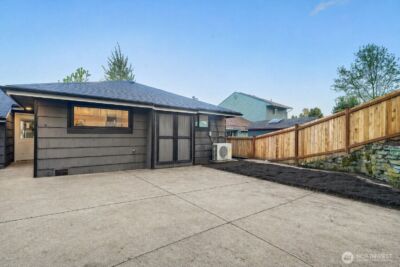 9321 Renton Avenue S, Seattle, WA 98118 - Photo 21