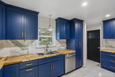 102 S 56th Street , Tacoma, WA 98408 - Photo 10