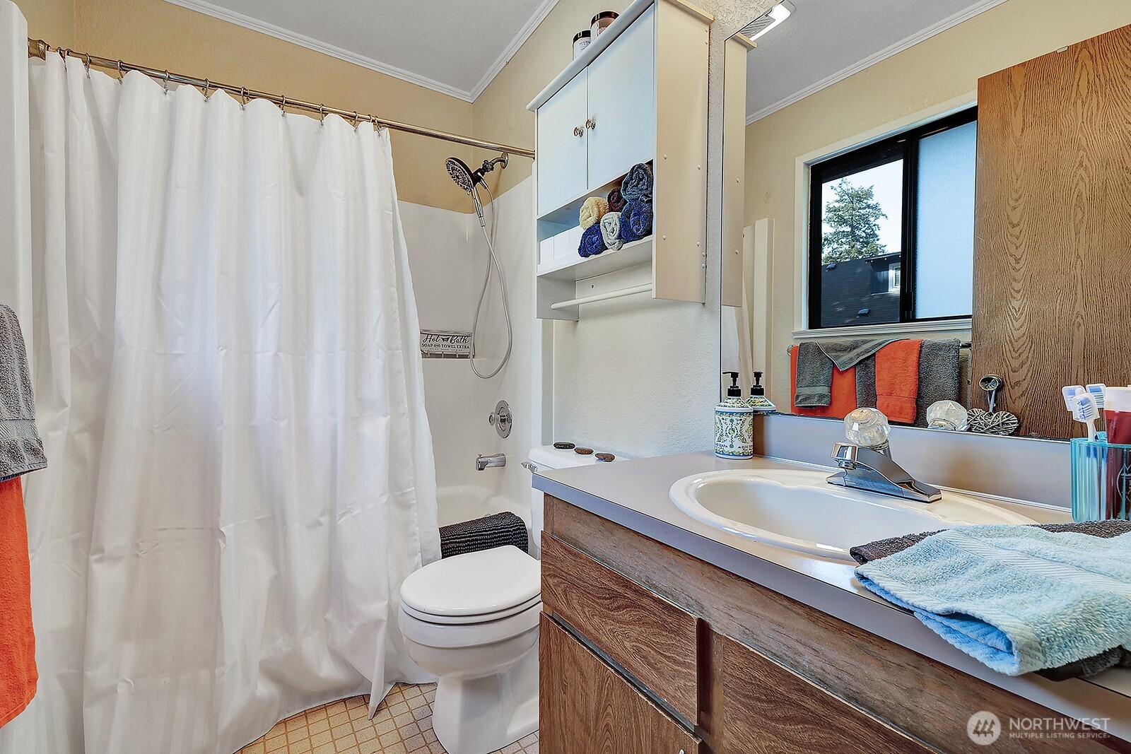 24229 26th Place S, Des Moines, WA 98198-4096