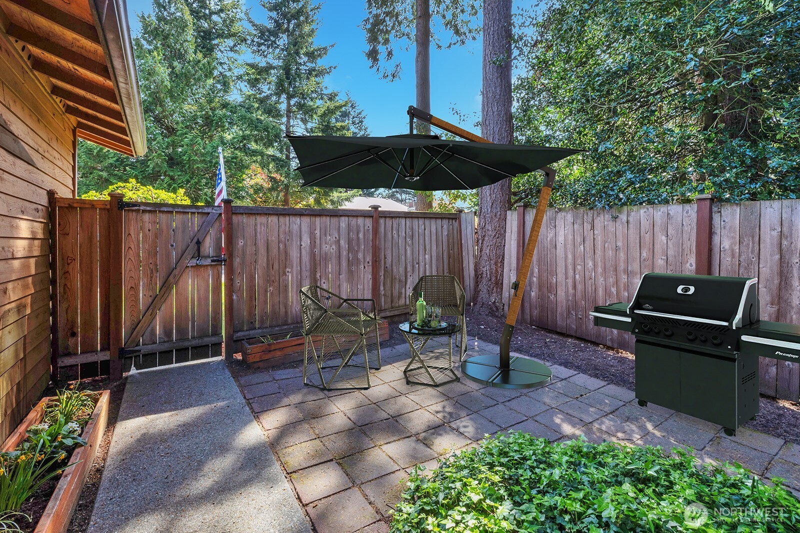24229 26th Place S, Des Moines, WA 98198-4096