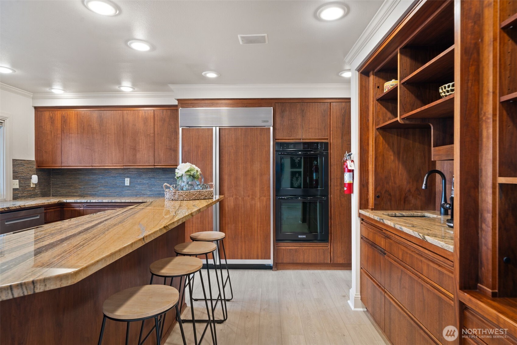 16631 E State Route 106 , Belfair, WA 98528