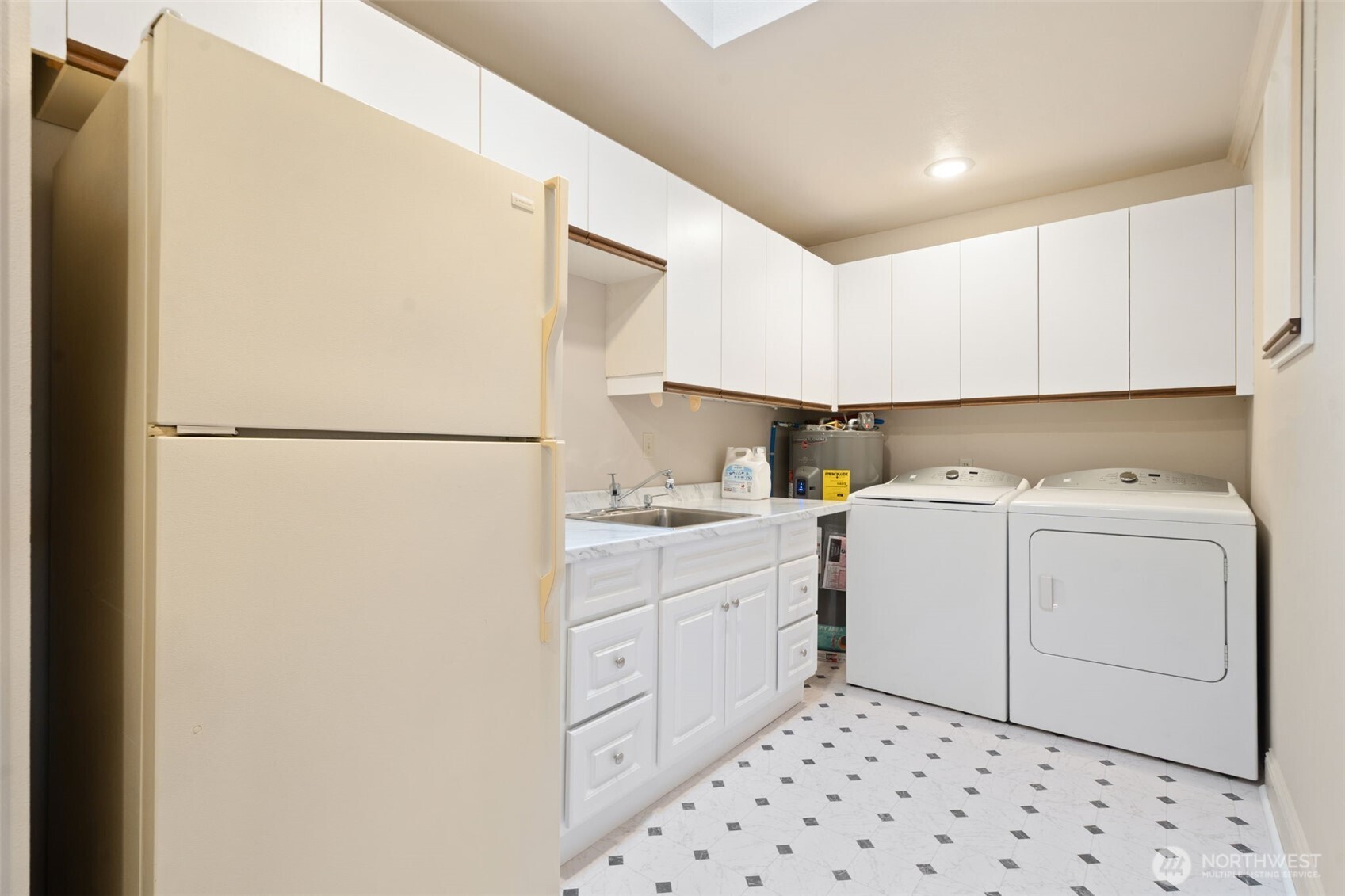 16631 E State Route 106 , Belfair, WA 98528